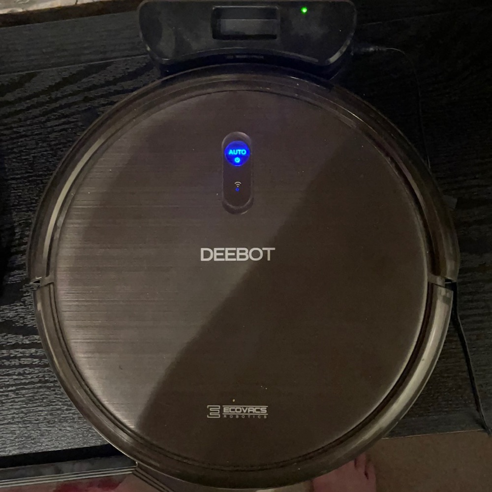 EcoVacs Deebot N79S w/ Dock and Spare Parts